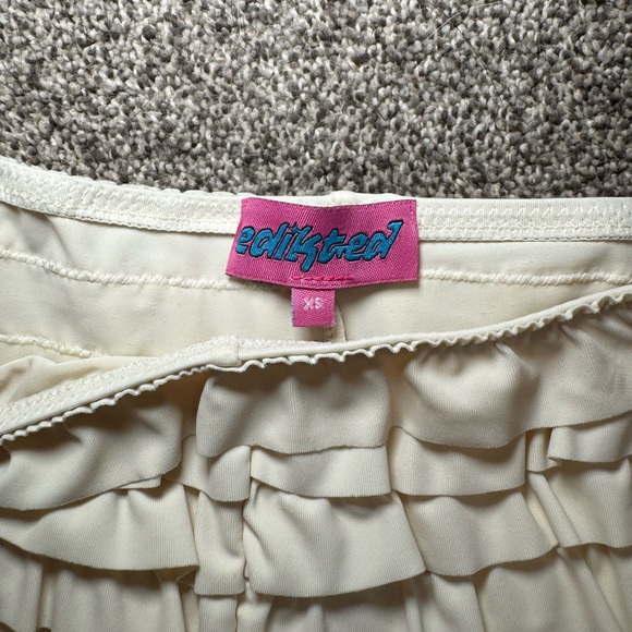 Edikted Cream Ruffle Shorts - Picture 7 of 8